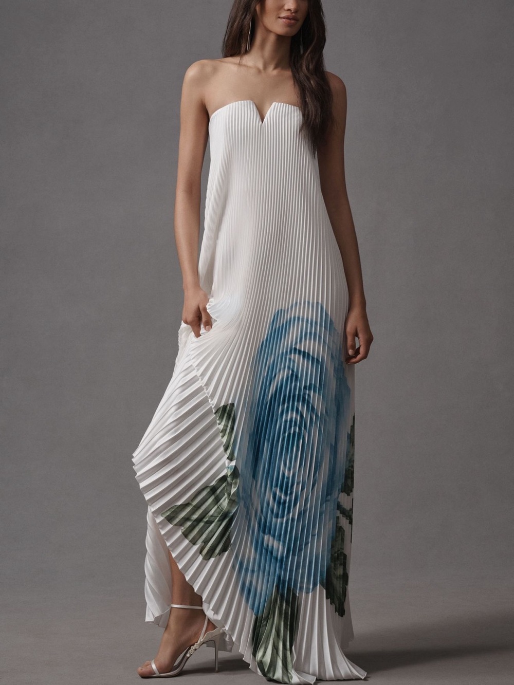 L’IDÉE Black Tie Pleated Gown